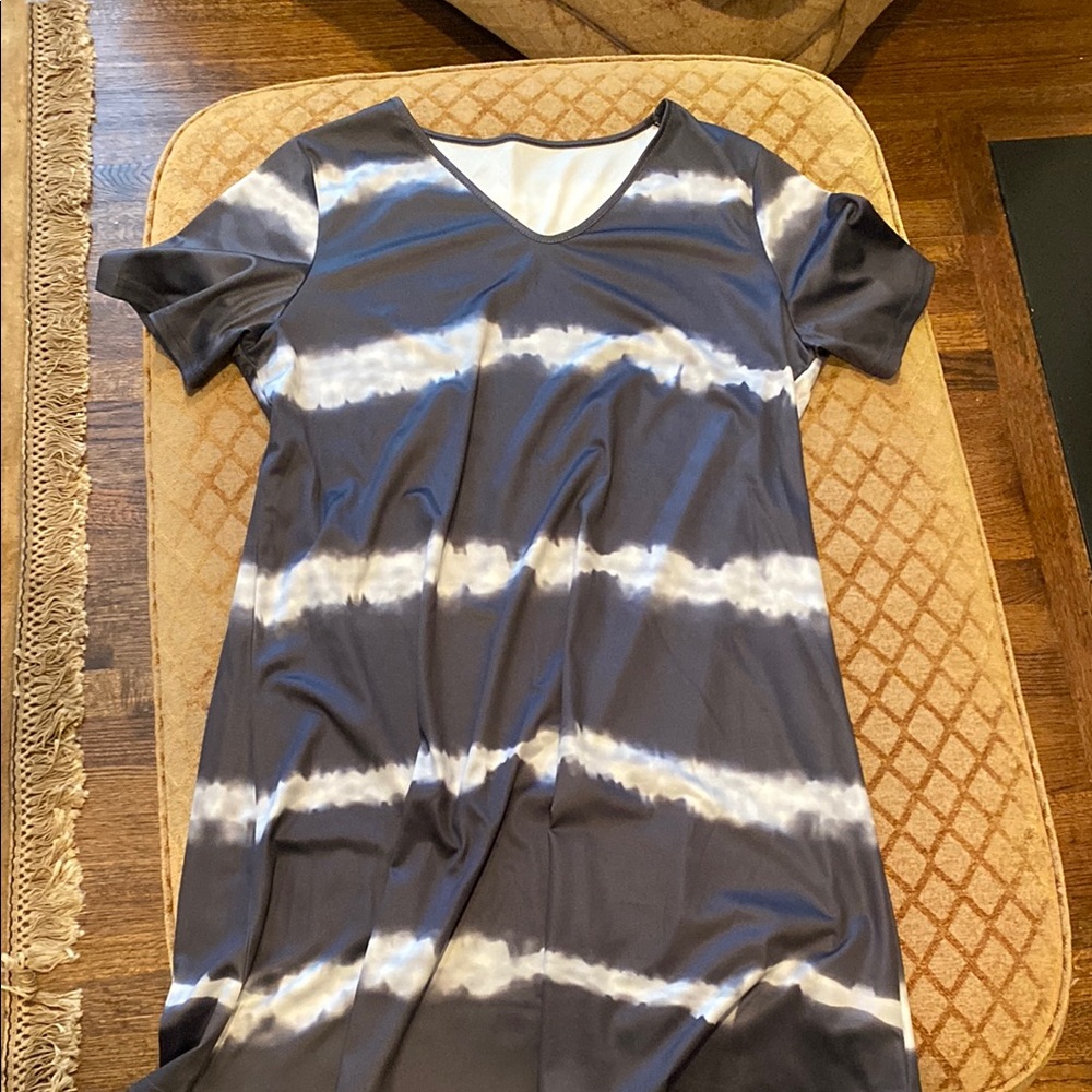 Women’s Black & White Coverup/ Dress